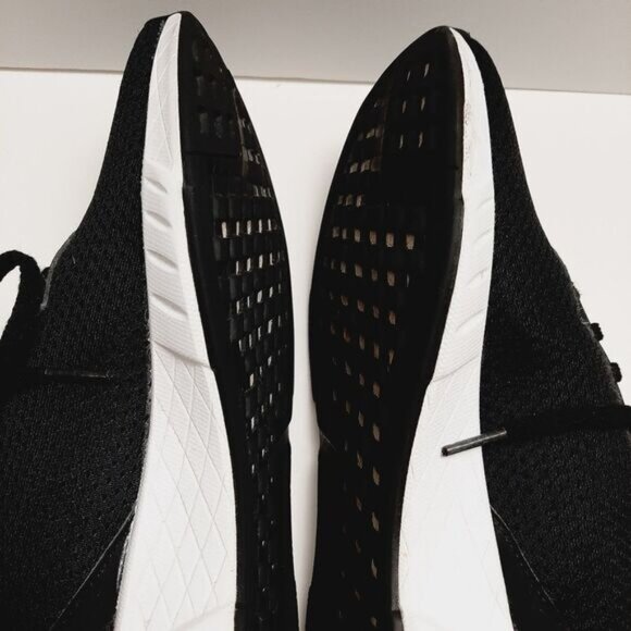 REEBOK / Athletic Running Shoes B&W Mesh Runners GW8702 Sz 8 - Picture 13 of 16